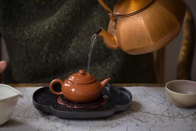 原矿紫砂壶 | 爱喝乌龙茶的你，得此扁水平助力，泡茶更显水平