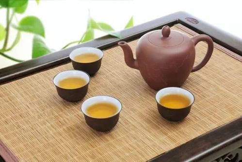 聚香味醇，饮茶首选：探寻宜兴紫砂茶具背后的传承与文化