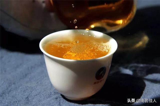 泡茶选建水紫陶还是宜兴紫砂？口感上有什么区别？