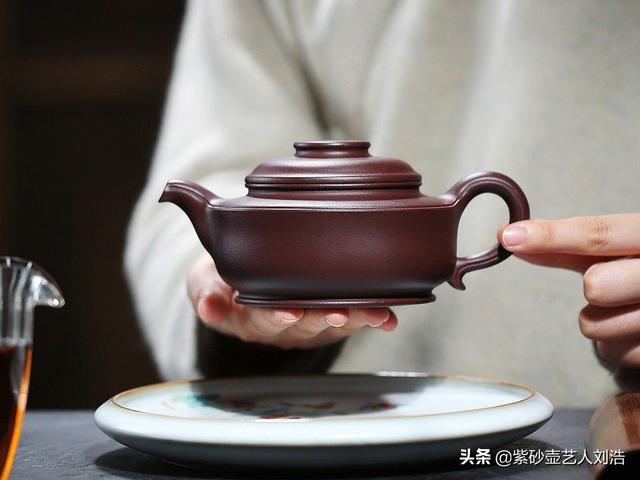 作为轻奢茶器的紫砂壶，它凭什么这么贵？